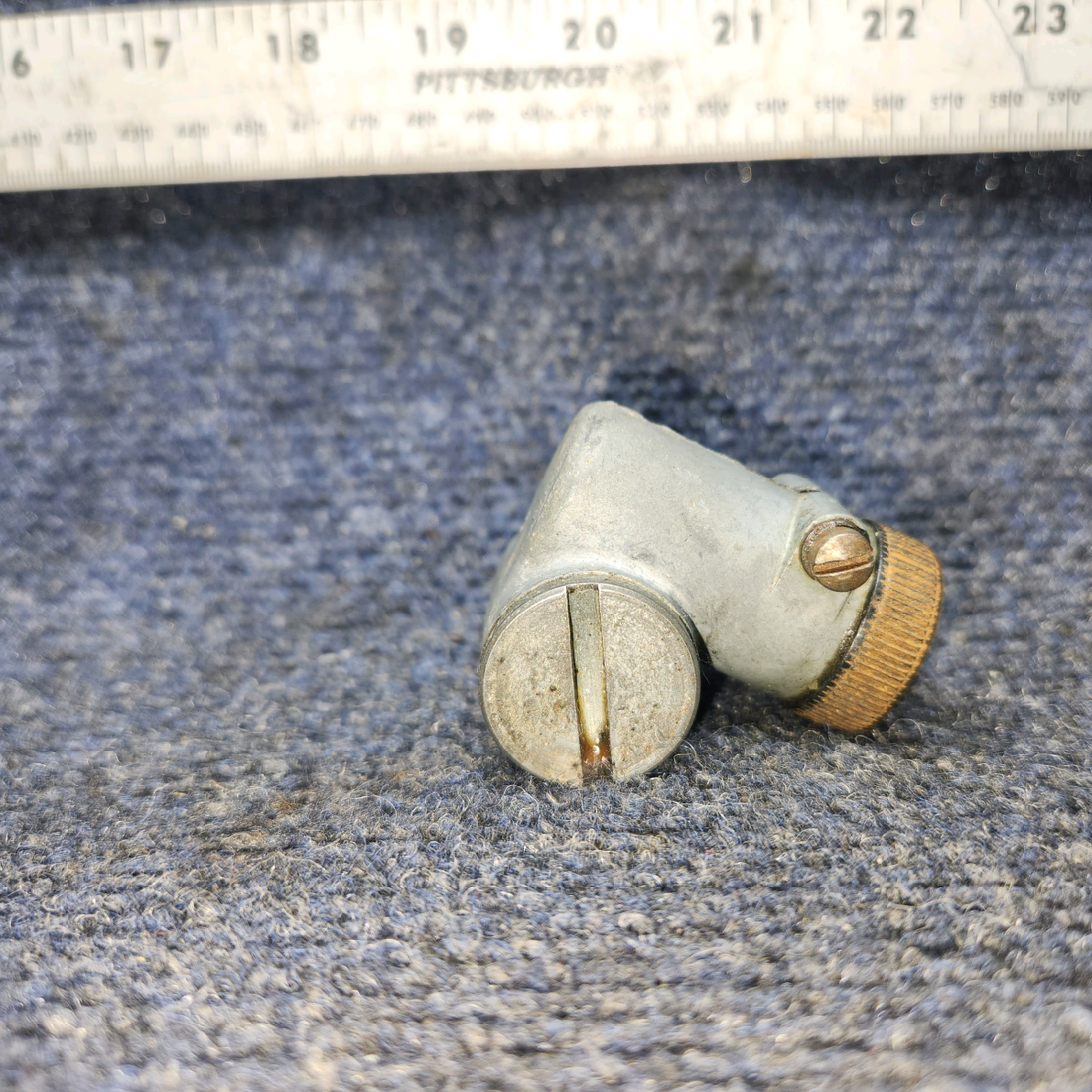 Used aircraft parts for sale, 106301 PIPER PA28-140 Tachometer Adapter