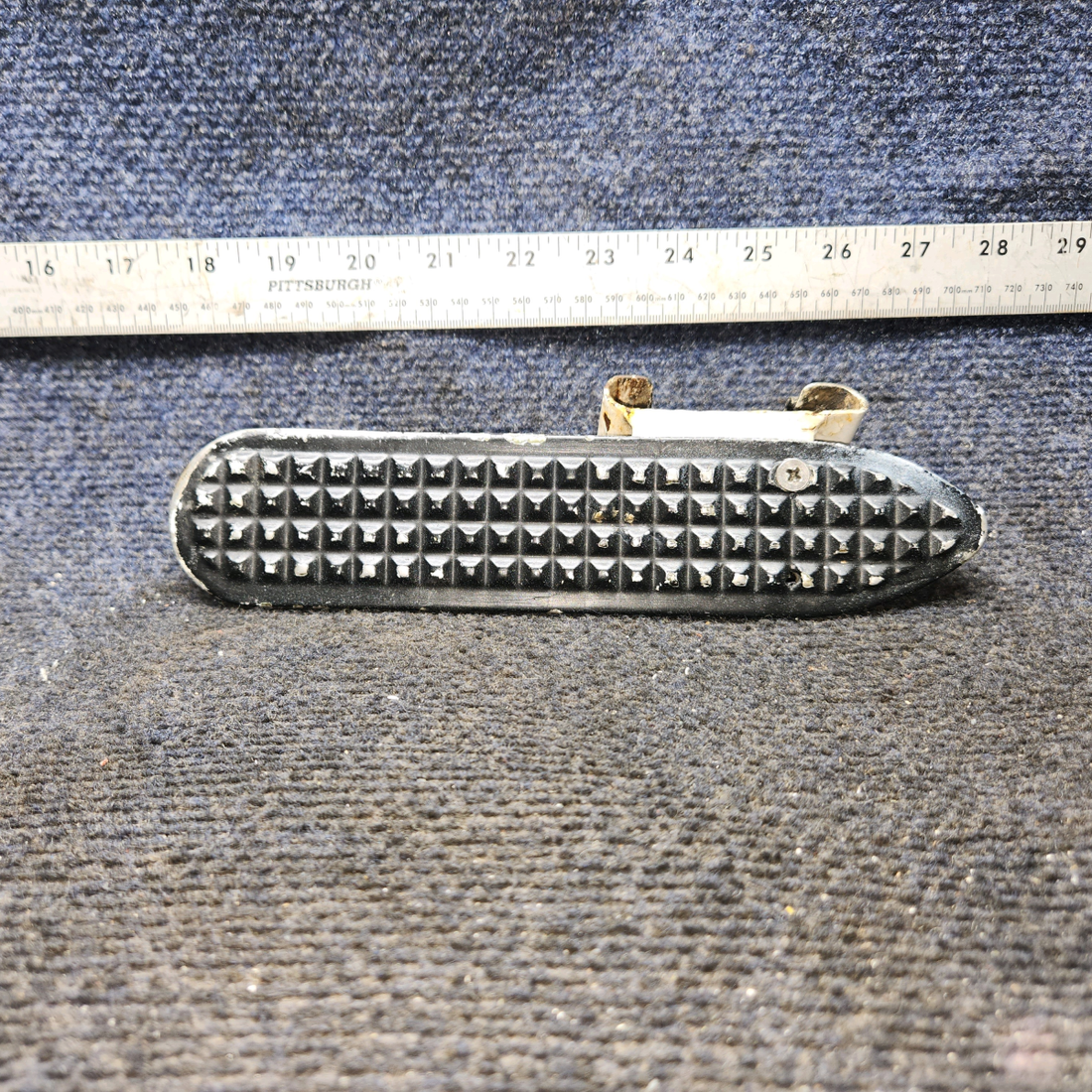 Used aircraft parts for sale, 0541155-1, 0541154-1 Cessna 172 L/H Main Gear Entrance Bracket w Step