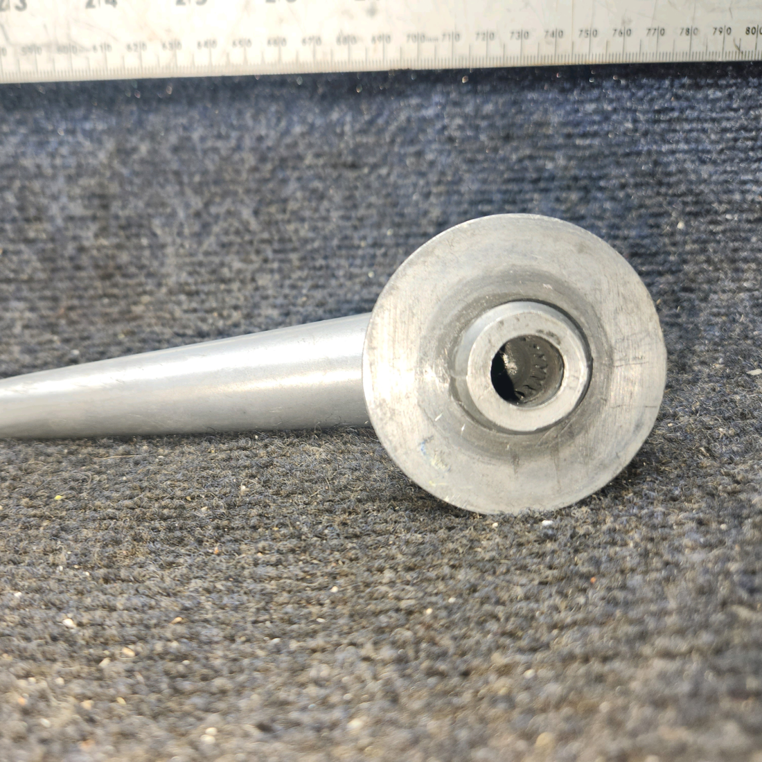 Used aircraft parts for sale, 0711027-1 Cessna 182G Cabin Door Handle Assy Price per each