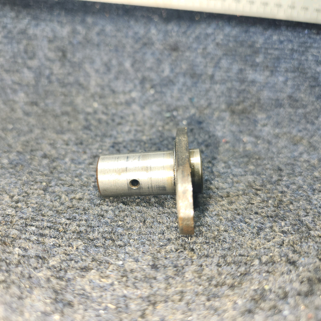 Used aircraft parts for sale, LW-13796 Lycoming O-320 Piper PA28-140 Crankshaft Idler Gear Shaft