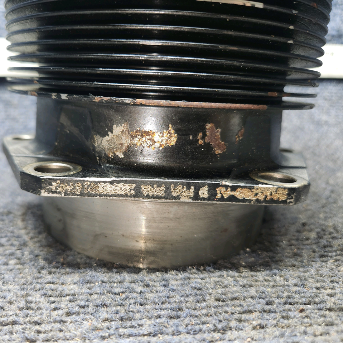 Used aircraft parts for sale, SA10200-A1 Superior O-300 Cessna 172 Cylinder with Valves and Springs