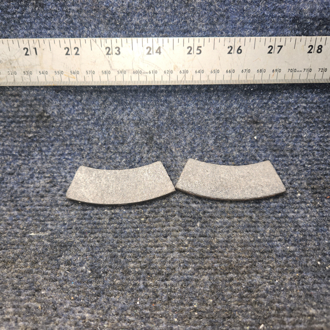 Used aircraft parts for sale, 66-19 Cleveland Piper Twin Comanche Brake Linings "set Of 2"