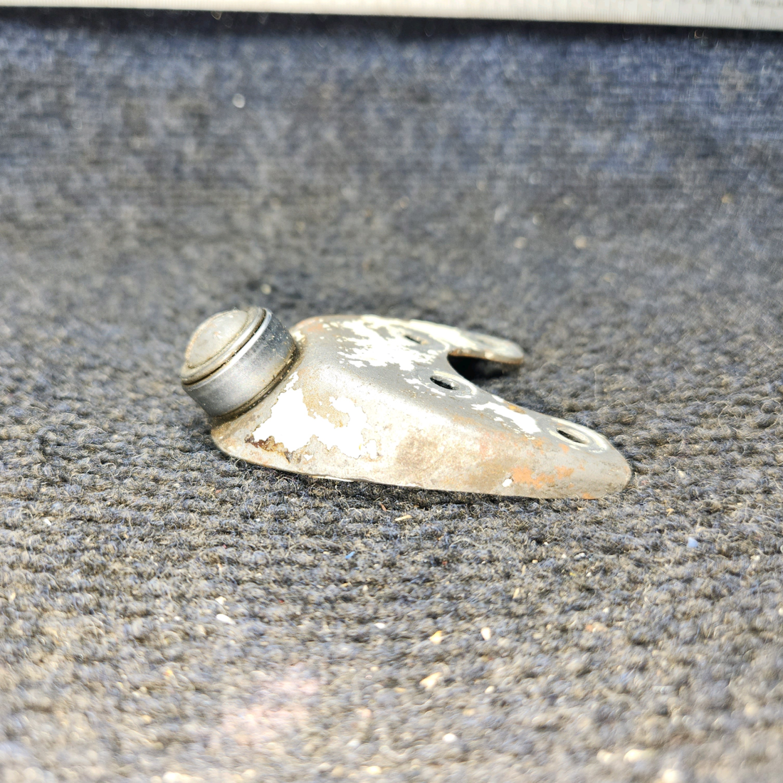 Used aircraft parts for sale, 35-825024 BEECHCRAFT F35 Nose Wheel Staightener Roller Assembly