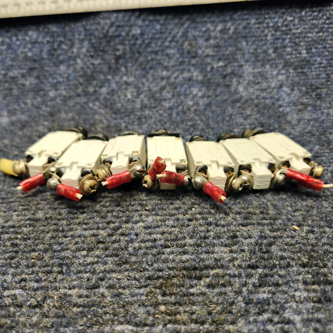Used aircraft parts for sale, 7277-2-5 / 7277-2-7 PIPER PA28-161 Warrior III CIRCUIT BREAKER (SET OF SEVEN) 4-5A/1-3A/1-7A/1-10A.