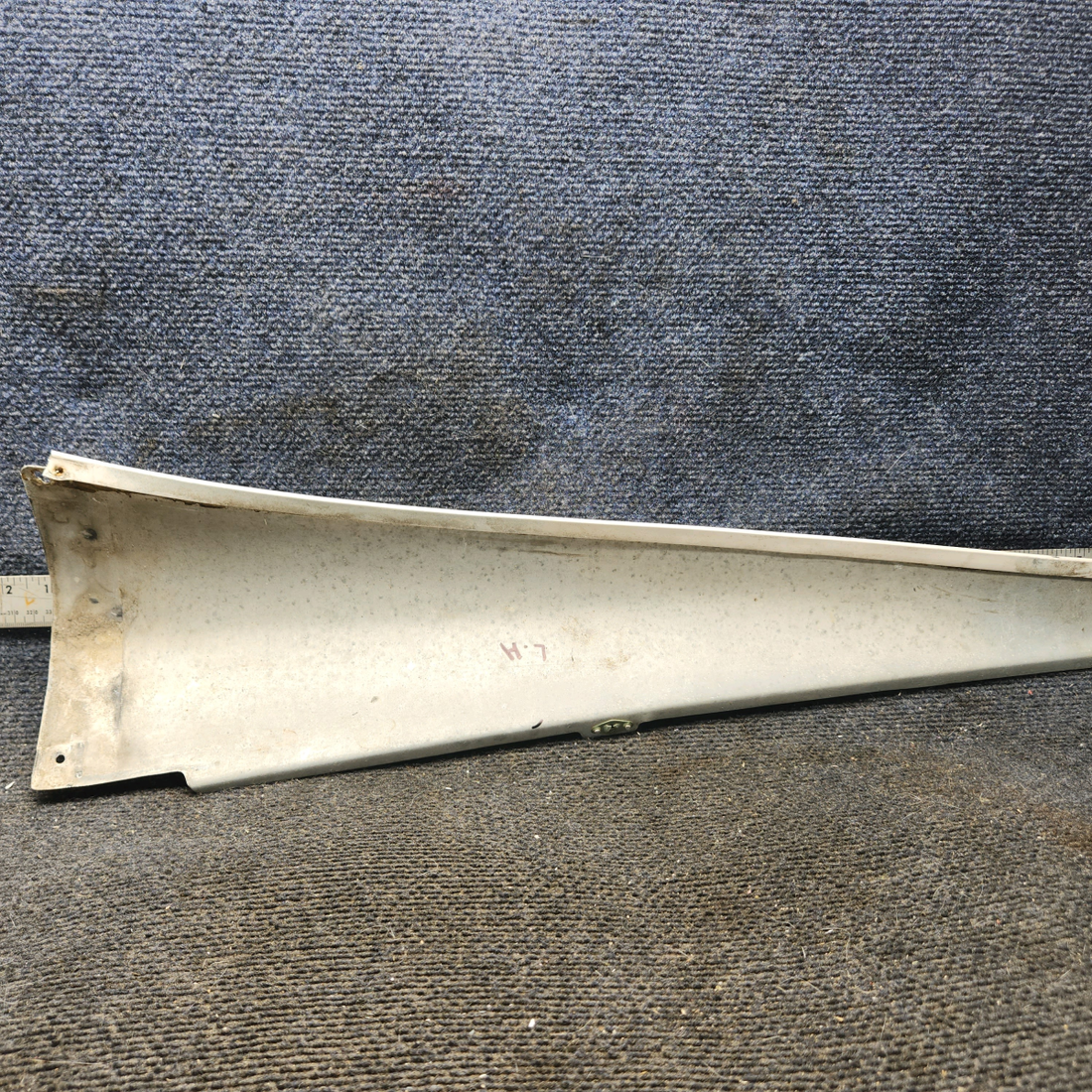 Used aircraft parts for sale, 0530010-6 cessna 172N Horizontal Stabilizer Fairing - RH