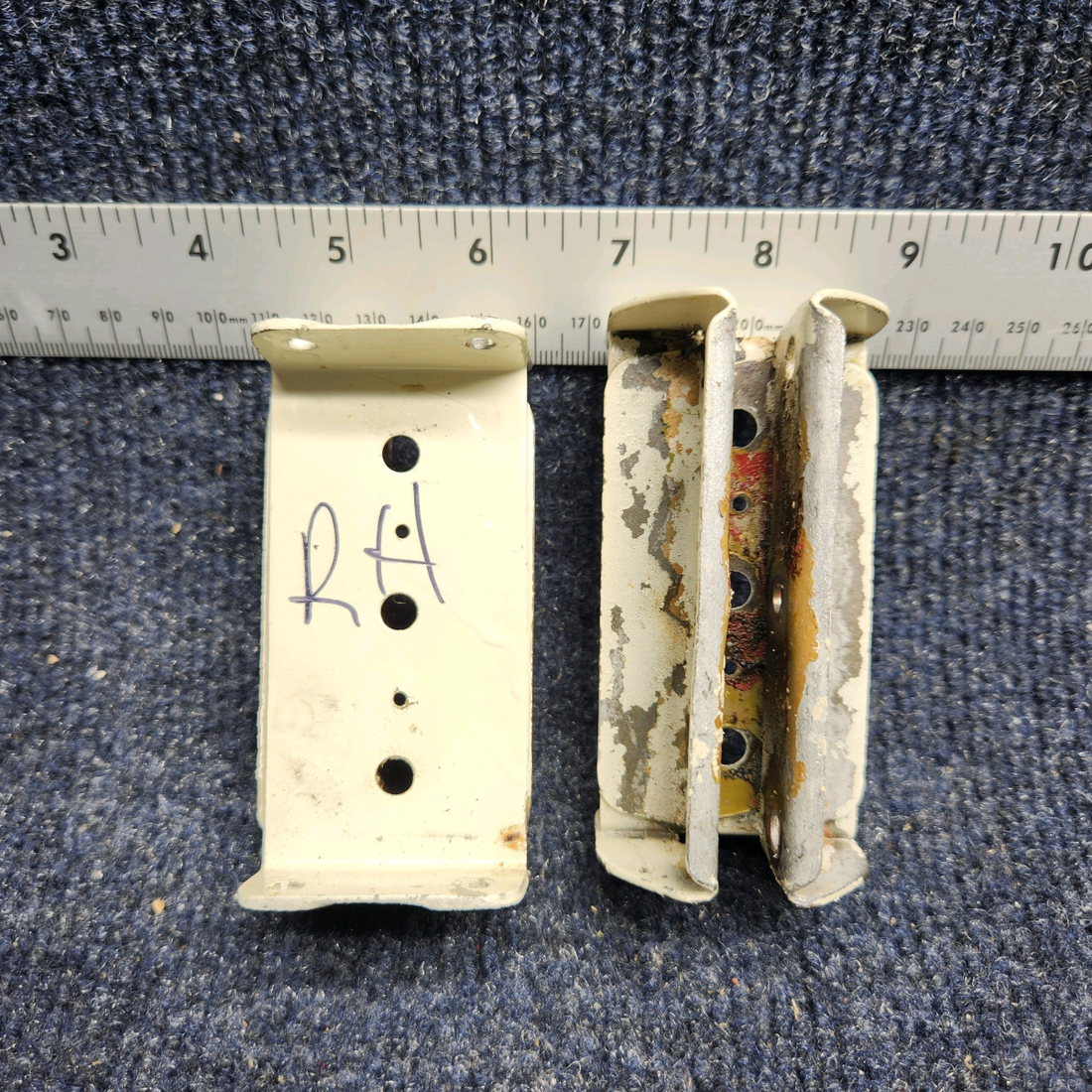 Used aircraft parts for sale, 35-135025-36 BEECHCRAFT F35 AILERON HINGE INBOARD LH OR RH 'PRICE PER EACH"