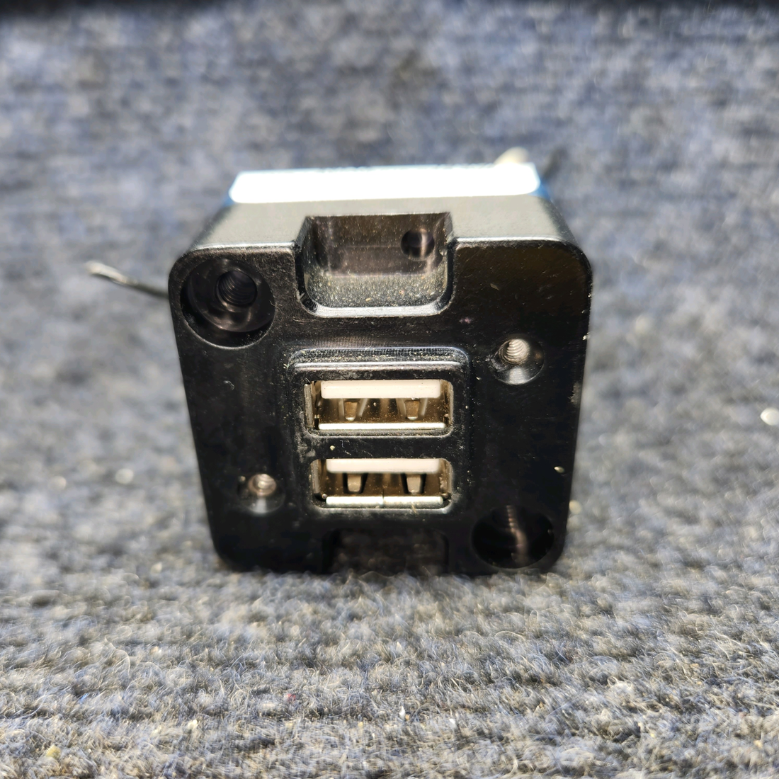 Used aircraft parts for sale, 6430102-3 Mid-Continent TA102 PIPER PA-24-250 Dual USB Charging Port w Mod (10-32V, 2.1A)
