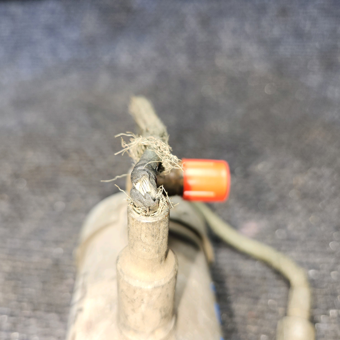 Used aircraft parts for sale, 476-439 Bendix Electronic Fuel Pump 24V