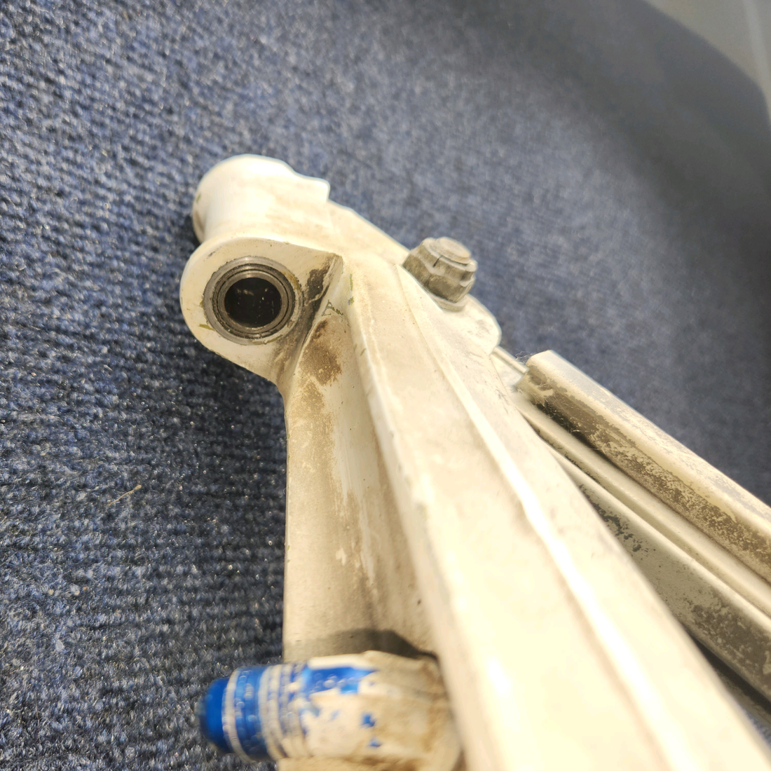 Used aircraft parts for sale, 95-810002-618 BEECHCRAFT 95-55B Gear Assy Main - RH