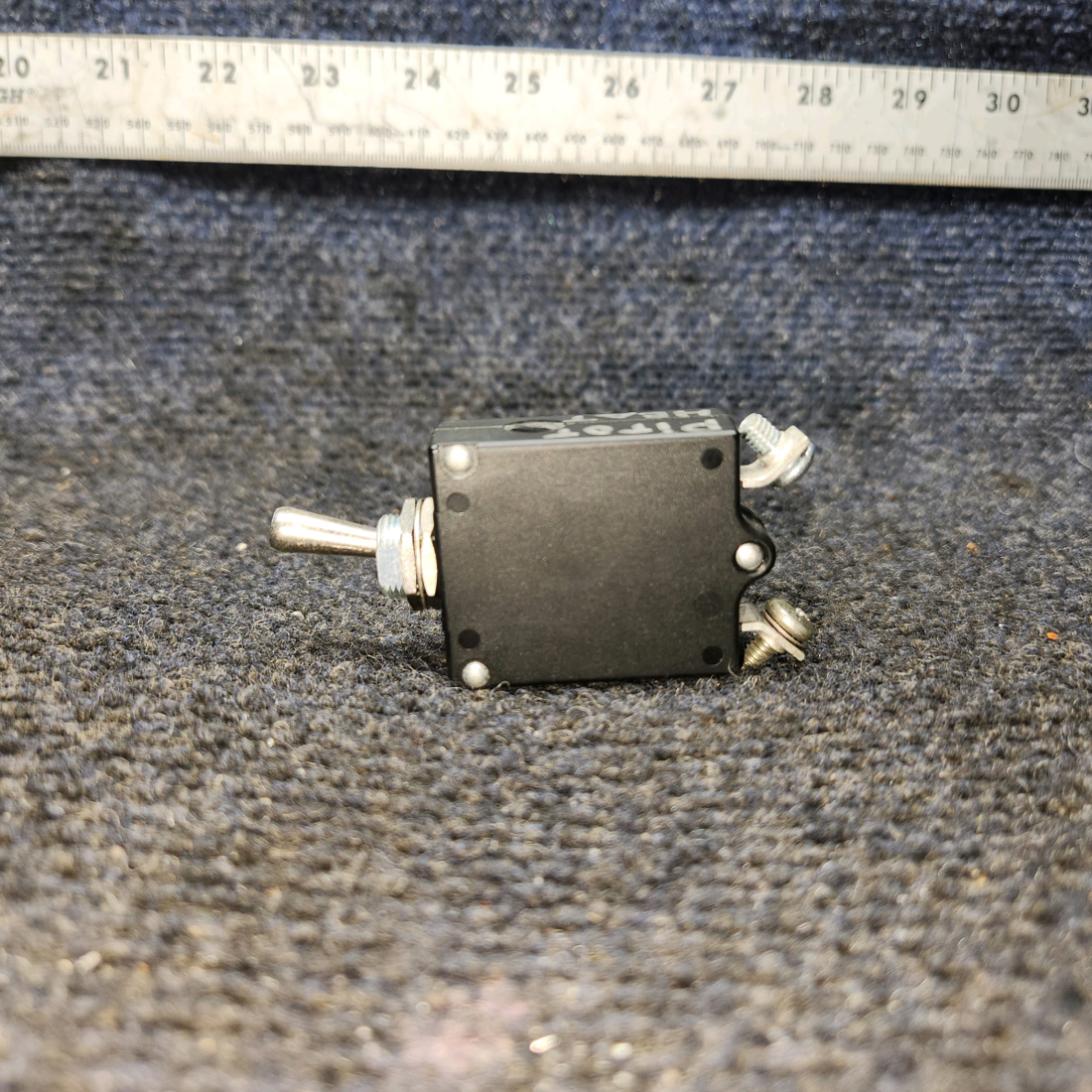 Used aircraft parts for sale, W31X2M1G15 Tyco Electronics W31 Series PIPER PA-24-250 Circuit  Breaker - 15 Amps