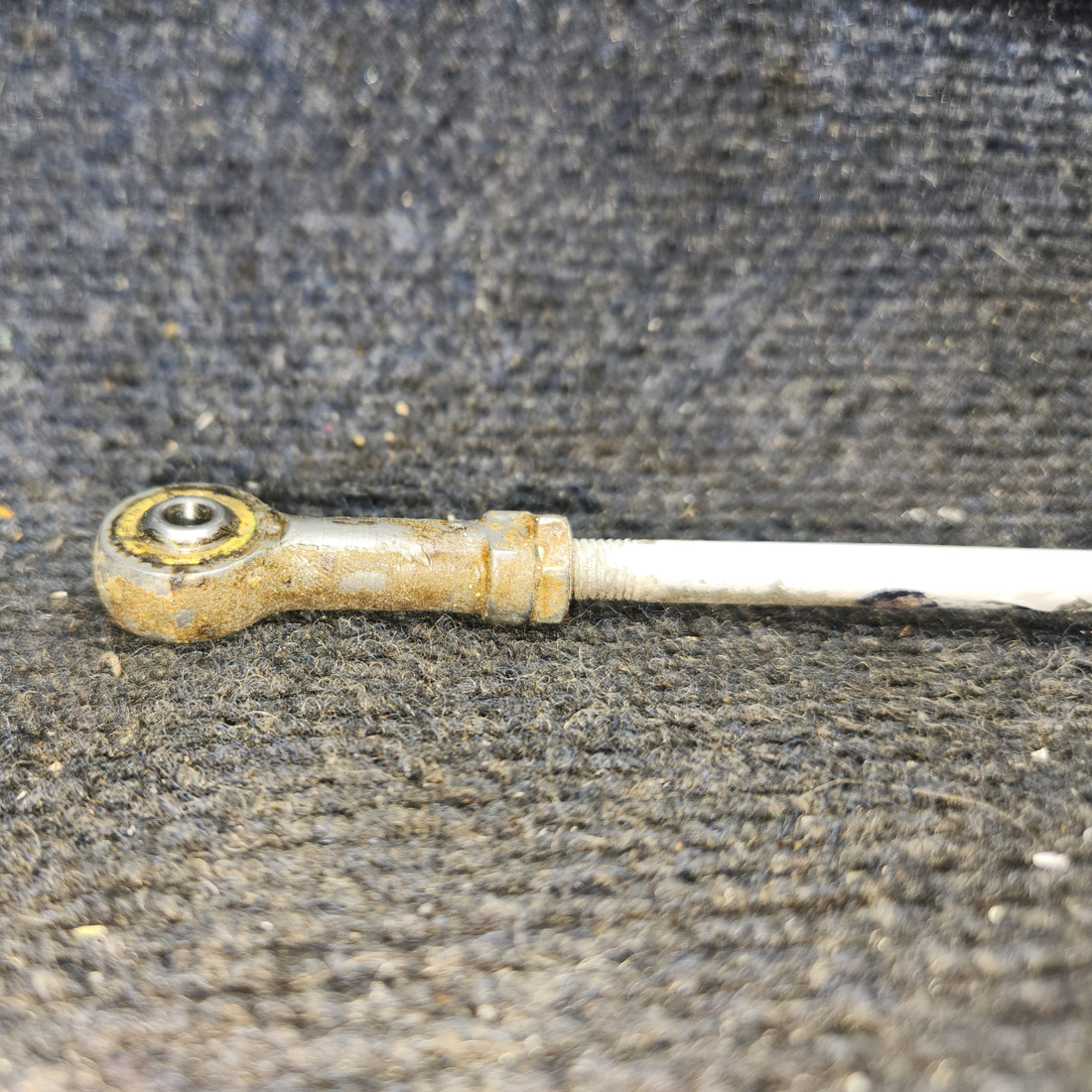 Used aircraft parts for sale, 0523537 Cessna 182G Flap Push-Pull Rod Assembly