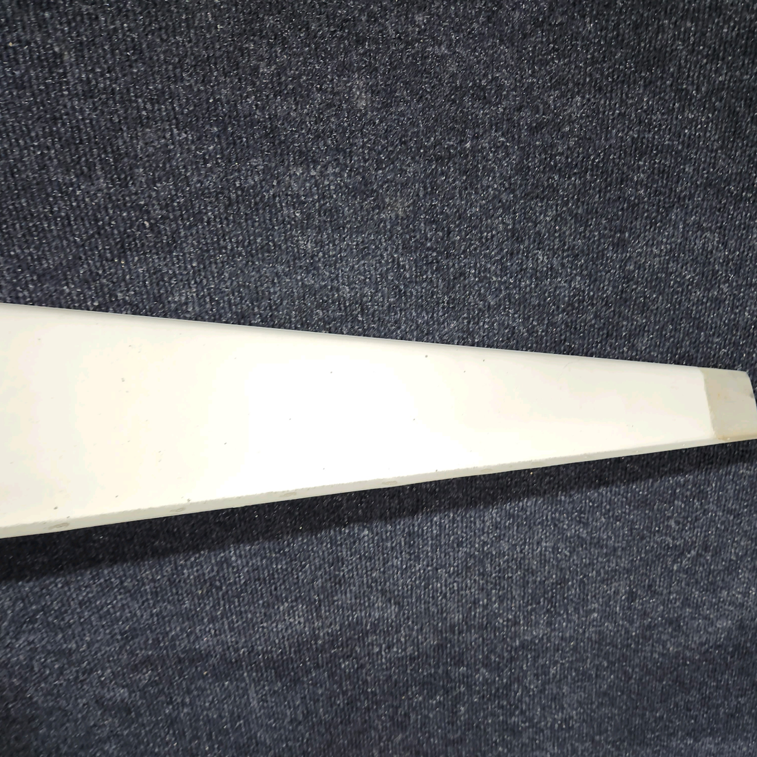 Used aircraft parts for sale, 0531019-8 cessna 172N Dorsal Fin Assembly