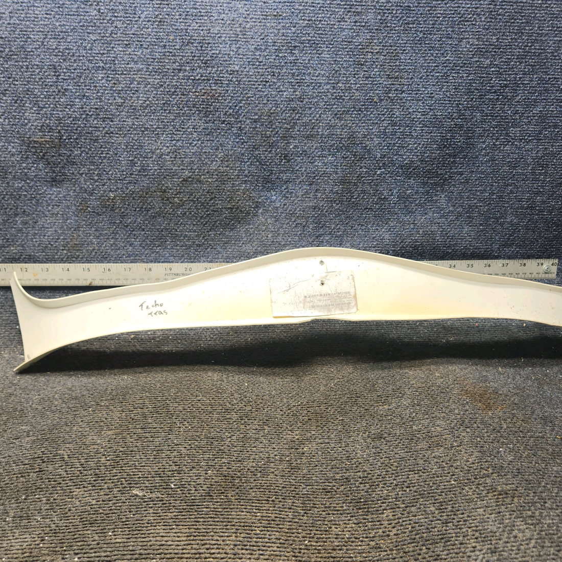 Used aircraft parts for sale, 0515014-1 cessna 172N Rear Window Upper Moulding