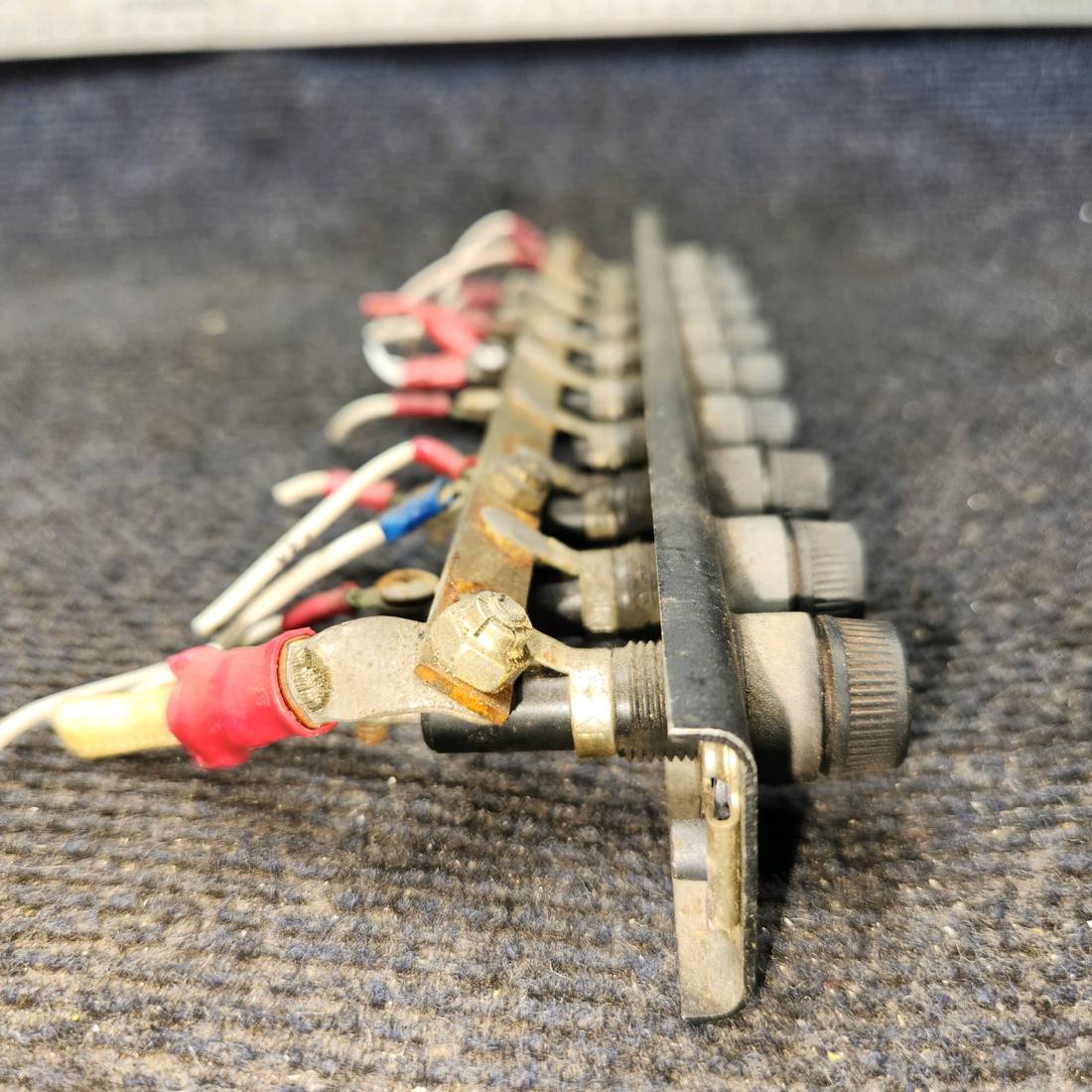 Used aircraft parts for sale, 63868-000 Piper PA-28-140 Fuse Holder Channel Assembly
