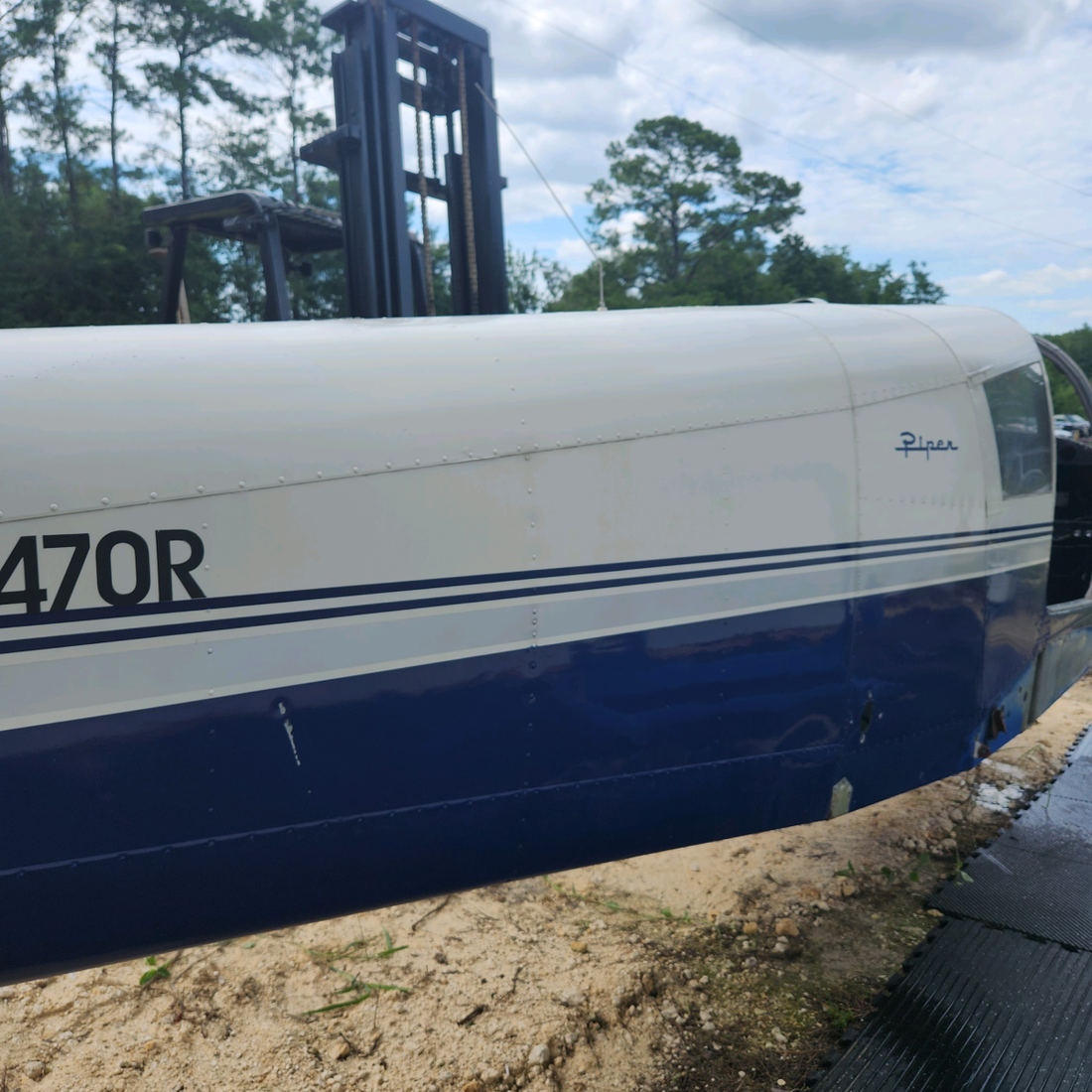 Used aircraft parts for sale, Piper PA28-140 Fuselage PIPER PA28-140 PIPER PA28-140 FUSELAGE W LOGS- NO AIRWORTHINESS - "ONLY FOR PARTS"
