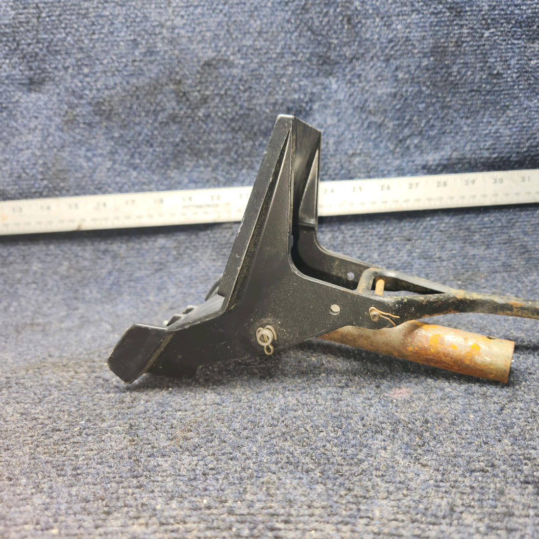 Used aircraft parts for sale, 1460320-1 Cessna Rudder Pedal Assy – Price for Each