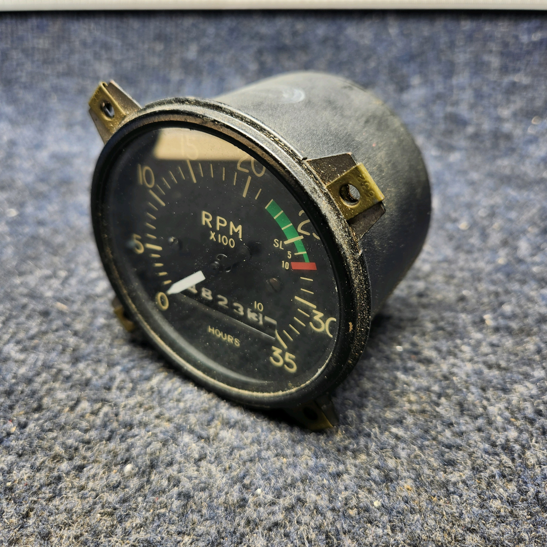 Used aircraft parts for sale, 550614 PIPIR PA32RT-300 550614 TACHOMETER  RPM