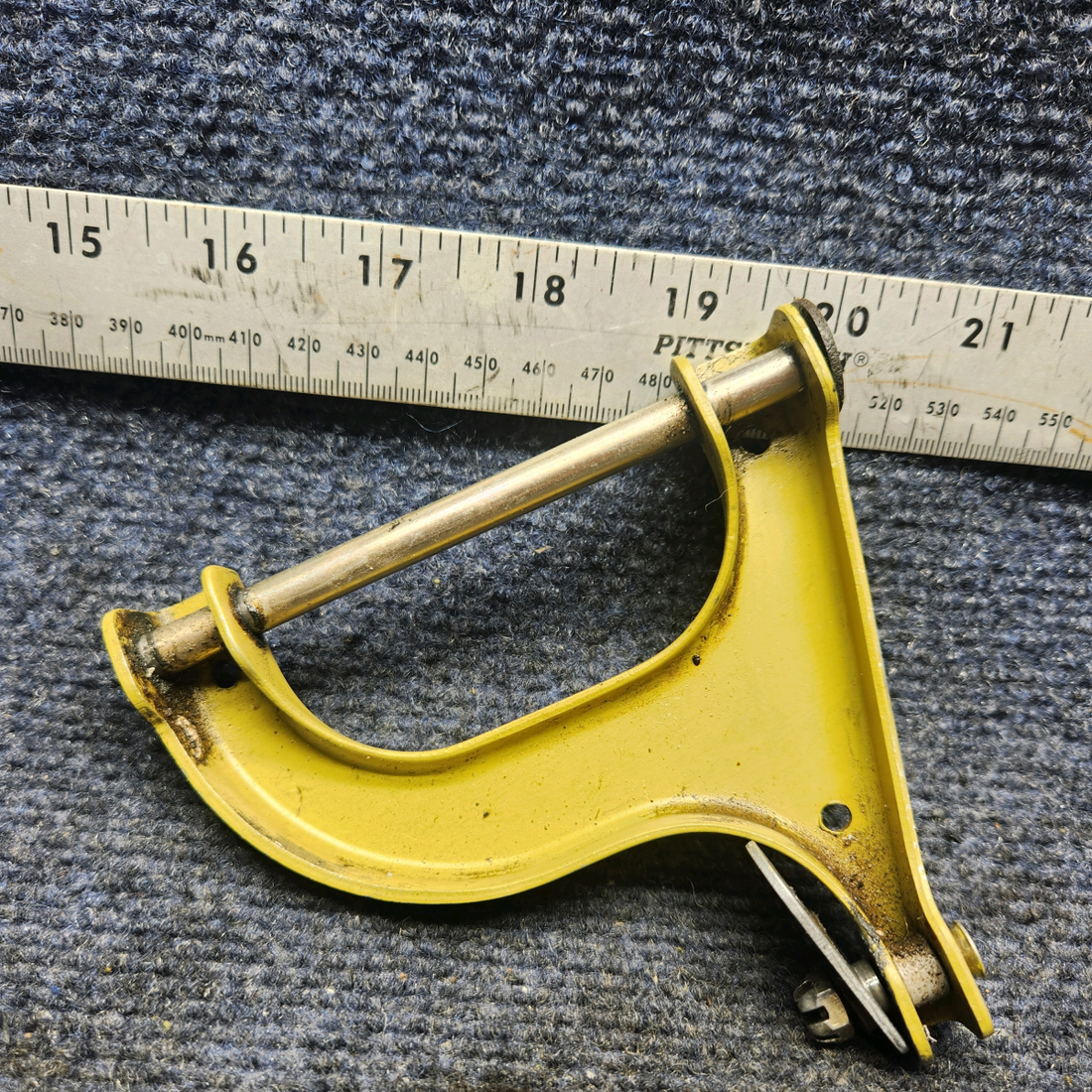 Used aircraft parts for sale, 002-430024-1 Beechcraft F33A LANDING GEAR RETRACT ACTUATOR IDLER ARM ASSEMBLY