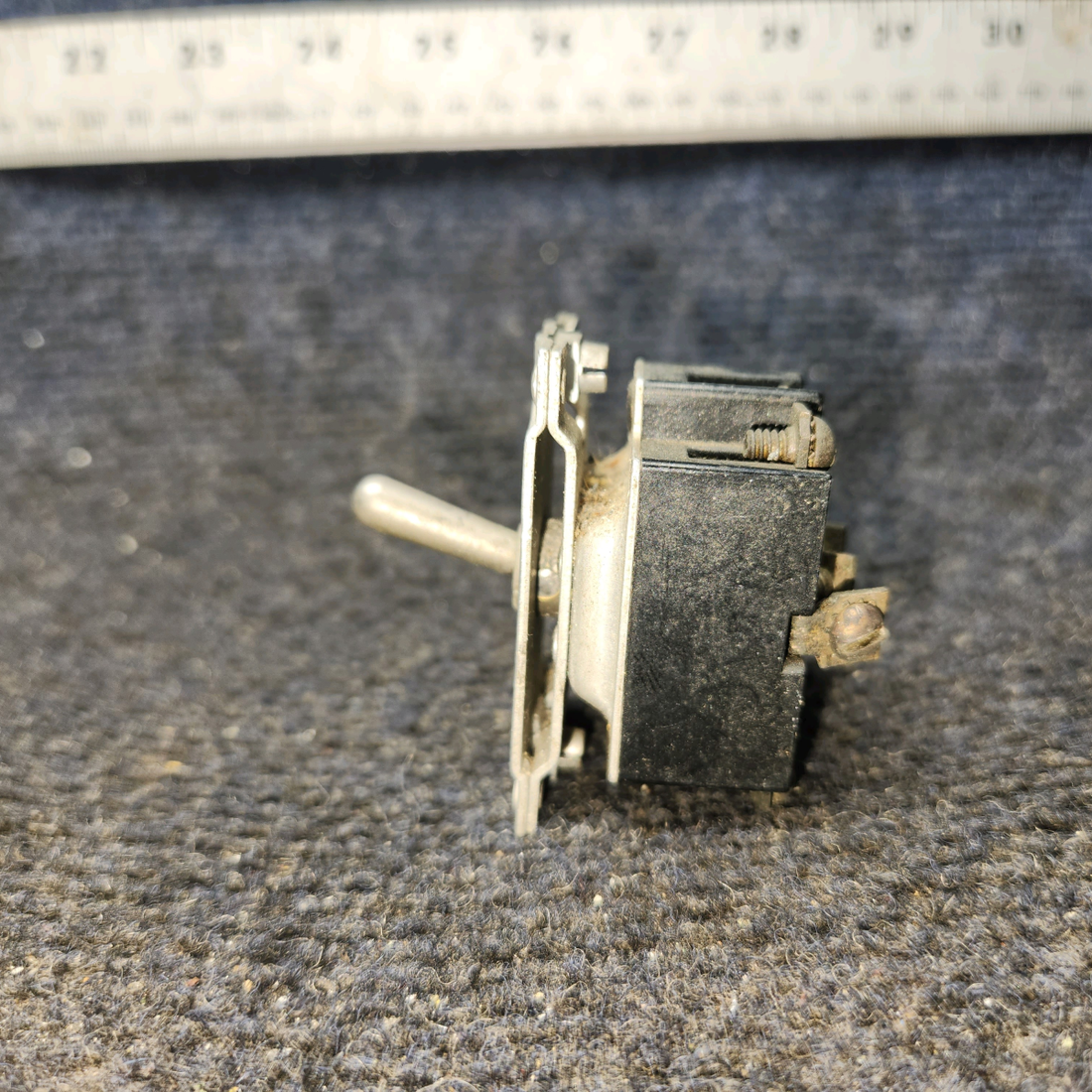 Used aircraft parts for sale, AN3226-3 BEECHCRAFT F35 Toggle Switch