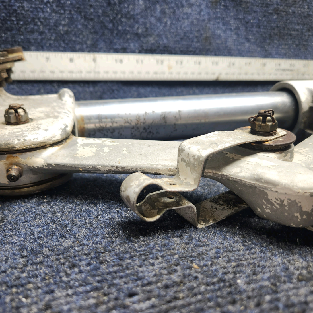 Used aircraft parts for sale, 35644-902 PIPER PA28-140 Main Landing Gear Assy -  LH