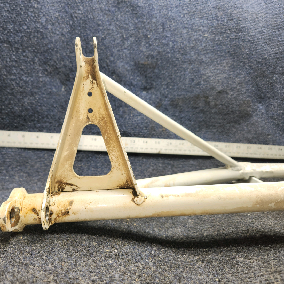 Used aircraft parts for sale, 35-815155-611 BEECHCRAFT 95-55B Main Landing Gear Retract Brace -  RH