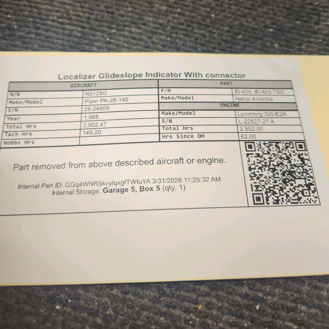Used aircraft parts for sale, ID-825 Narco Avionics Piper PA-28-140 Localizer Glideslope Indicator With connector