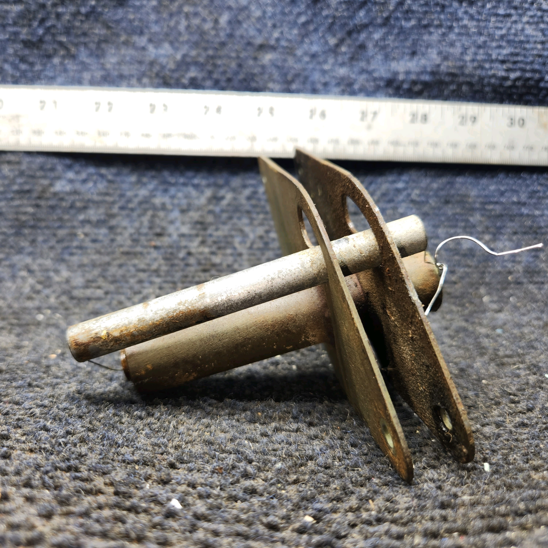 Used aircraft parts for sale, 0523223 Cessna 172E Aileron Bellcrank Assembly LH