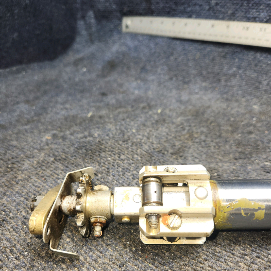 Used aircraft parts for sale, 0760640-1 Cessna 182G Control Tube w Bearing Assy