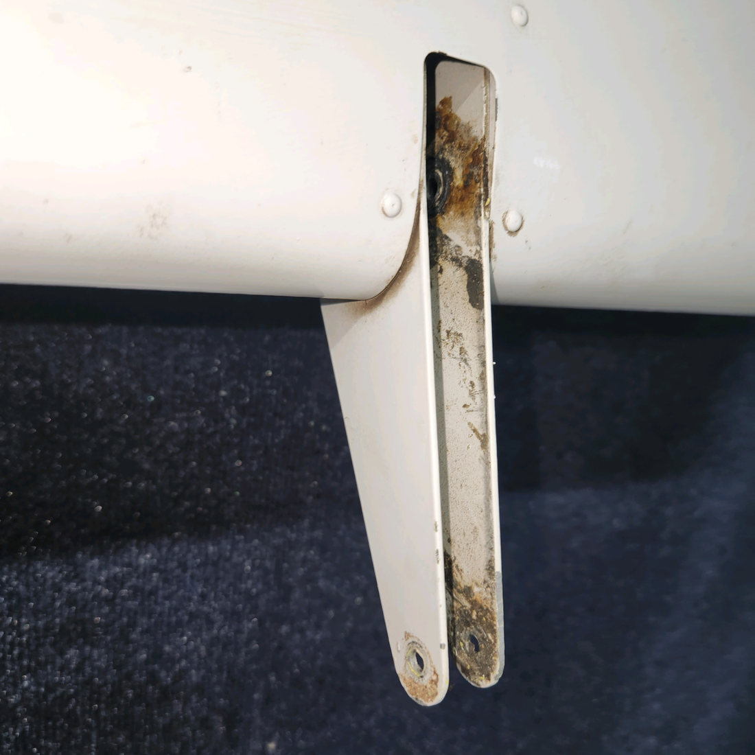 Used aircraft parts for sale, 0426901-9 cessna 150G Flap Assembly – LH