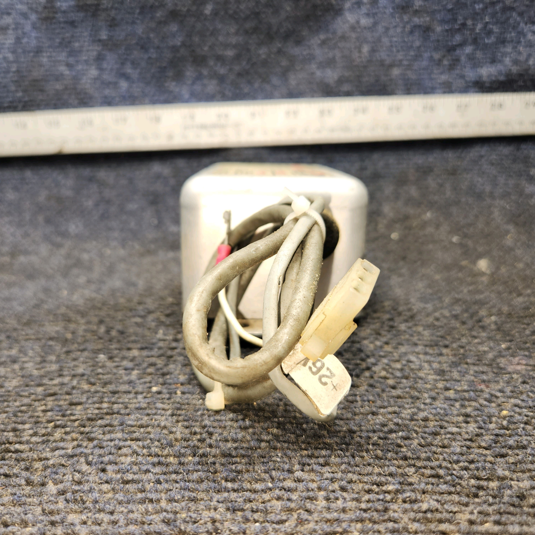 Used aircraft parts for sale, A490,T1-28 Whelen Strobe Light Power Supply (28V)