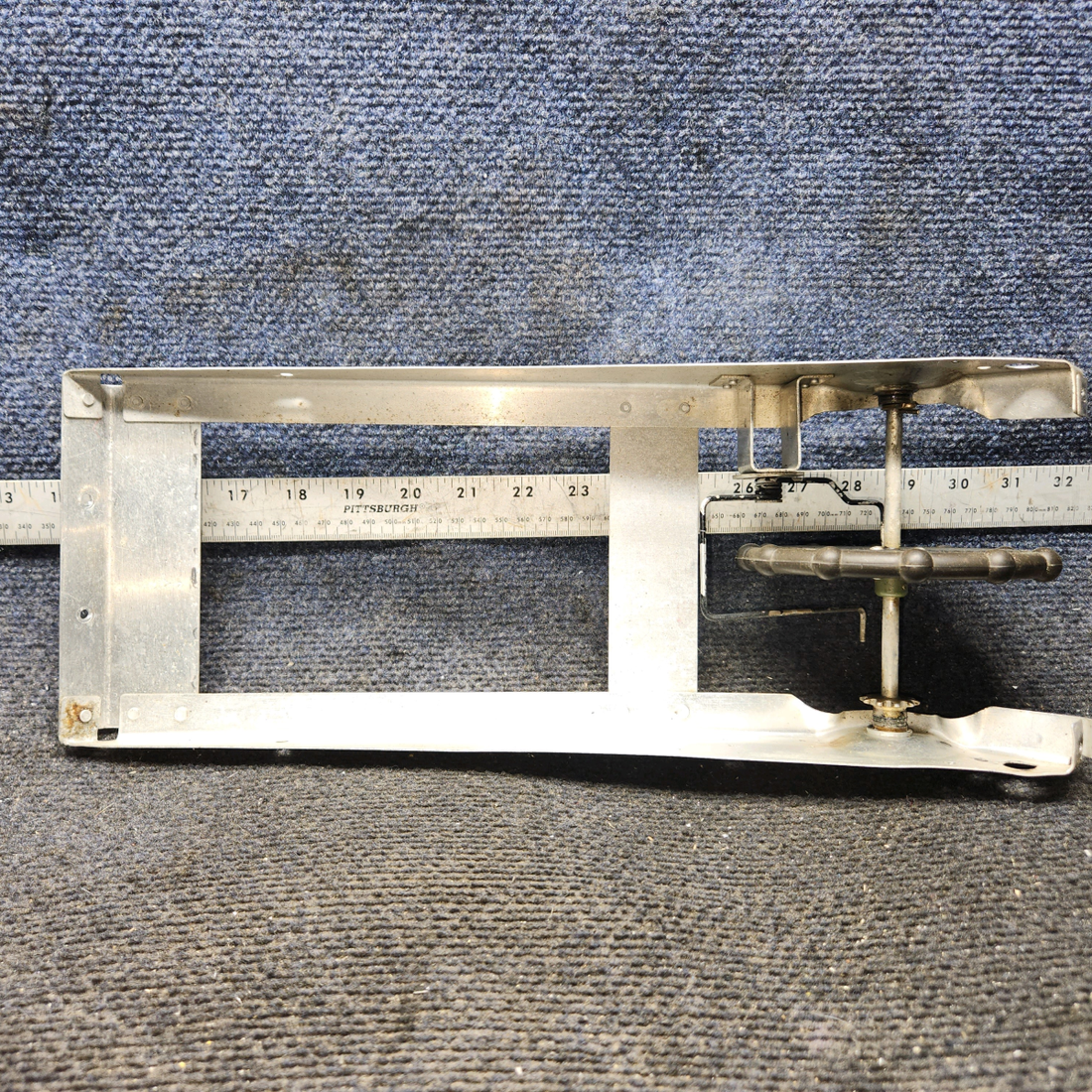 Used aircraft parts for sale, 0460112-1 cessna 150G Elevator Trim Wheel