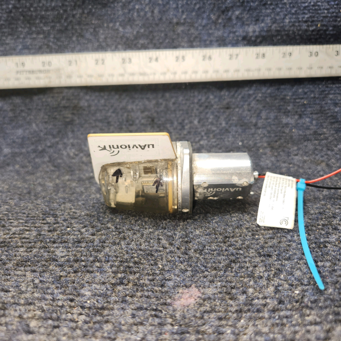 Used aircraft parts for sale, UAV-1002183-001 uAvioni TailBeacon Piper PA28-140 LED TAILBEACON WAAS, GPS, ADS-B LIGHT (14, 28V)
