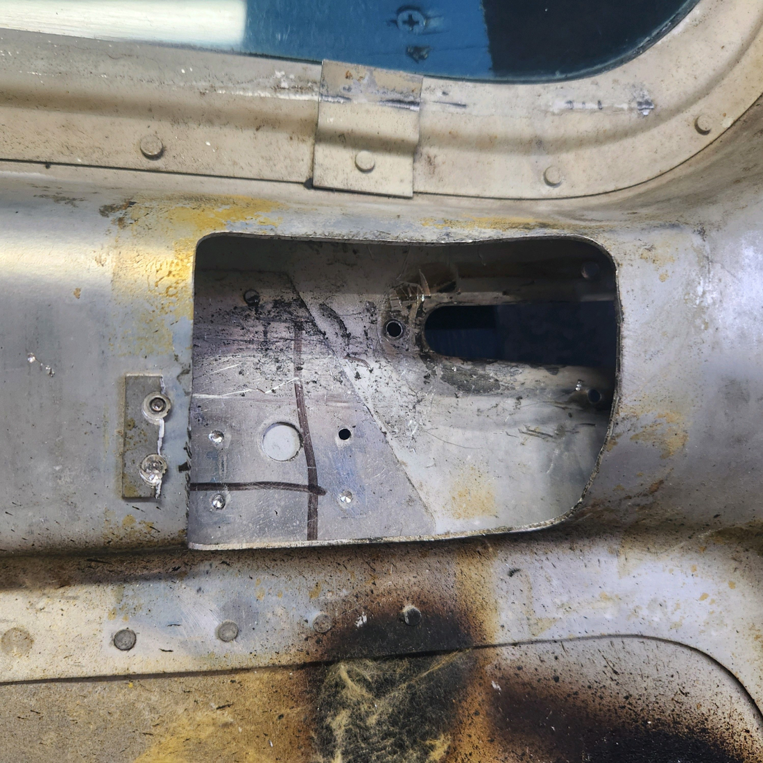 Used aircraft parts for sale, 36-420010-11 Beechcraft F33A CABIN DOOR ASSEMBLY