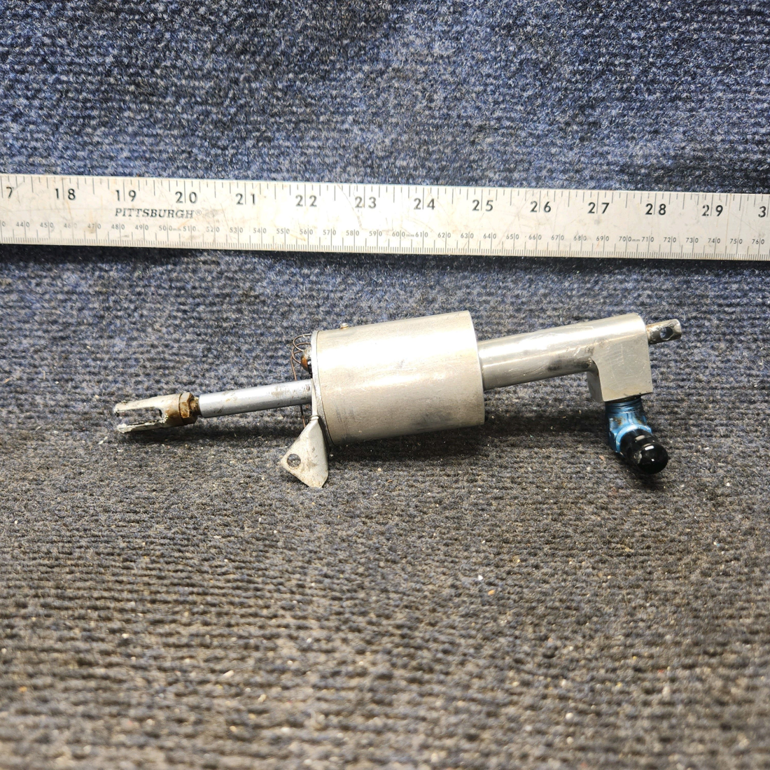 Used aircraft parts for sale, 0541138-12 Cessna 172 Brake Cylinder Assembly - RH