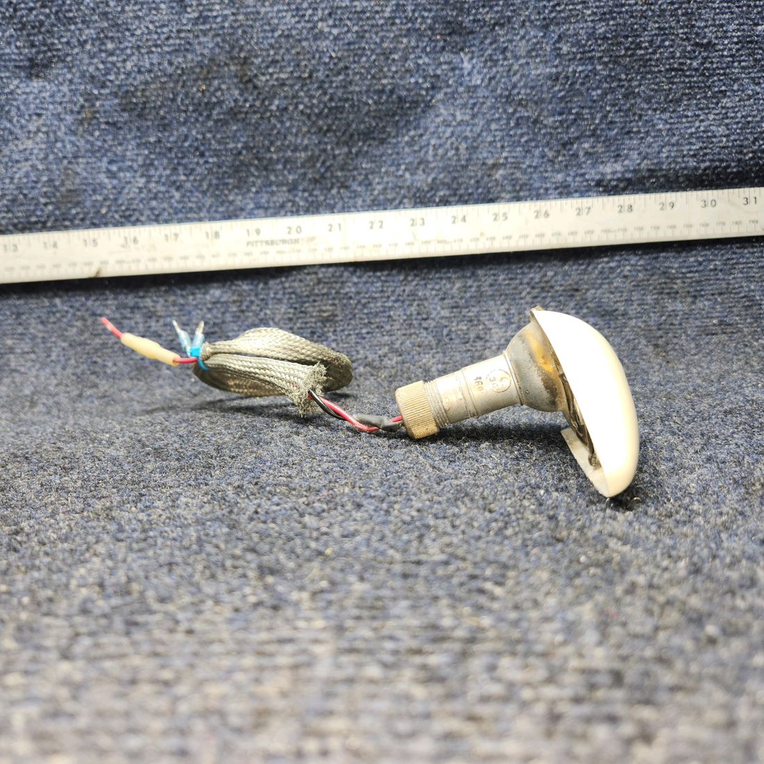Used aircraft parts for sale, 30-0009-35 GRIMES CESSNA 172K WING NAVIGATION LIGHT "NO LENS" LED LIGHTS"