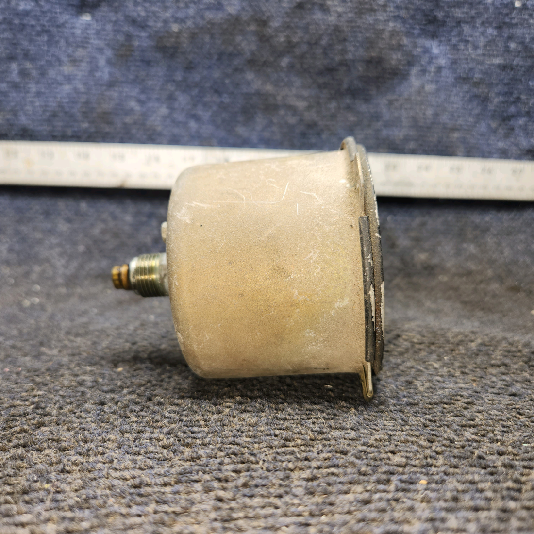 Used aircraft parts for sale, RT-7 cessna 150G Mechanical Recording Tachometer Indicator