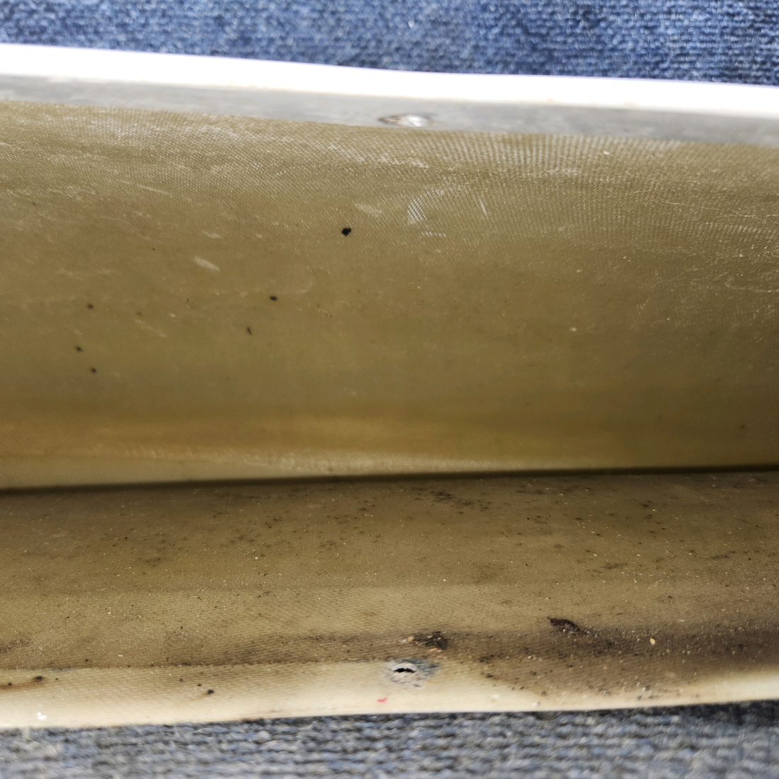 Used aircraft parts for sale, 0523565-30 cessna 150G Wing Tip Assembly – RH – Worn Paint, See Photos