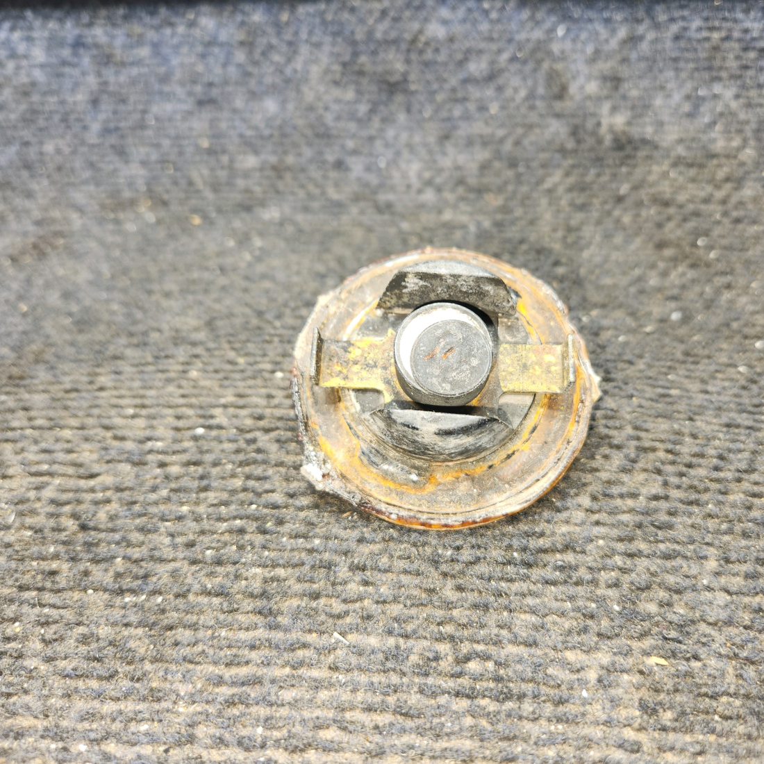 Used aircraft parts for sale, 0311360-4 cessna 150G Fuel Tank Cap Assembly