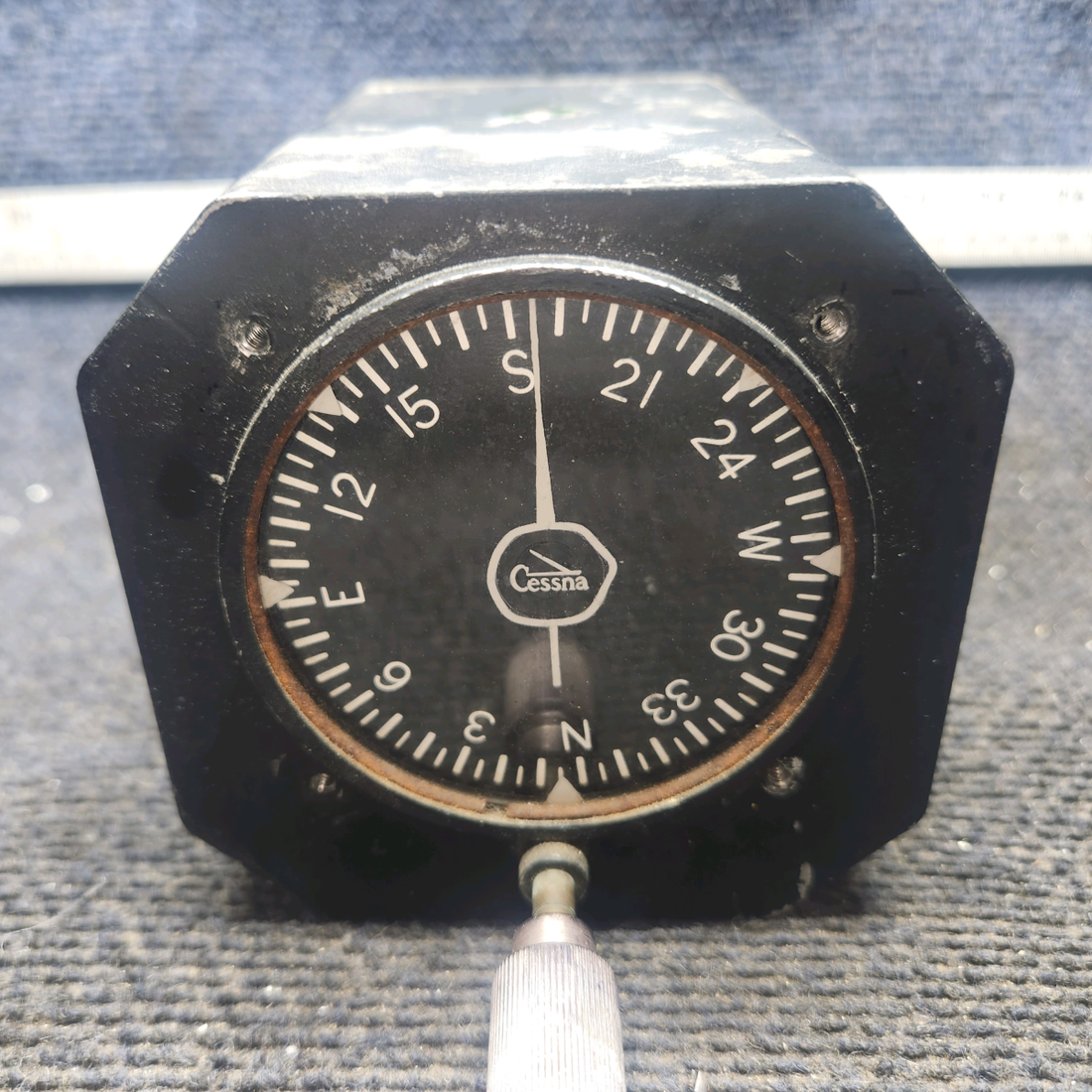 Used aircraft parts for sale, RCA10-J-3985-02 RC Allen Inst cessna 150G Directional Gyro Indicator