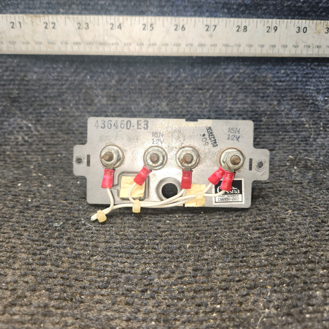 Used aircraft parts for sale, C669511-0102 cessna 172N Fuel Quantity Indicator Cluster – LH & RH (12V)