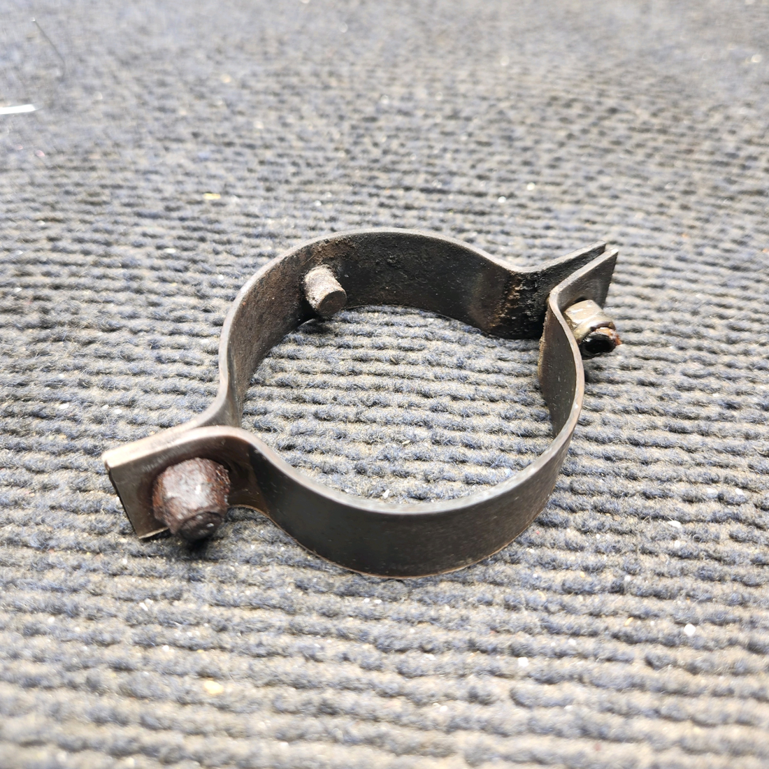Used aircraft parts for sale, 0450338-9, 0450338-10 cessna 150G Tailpipe Clamp