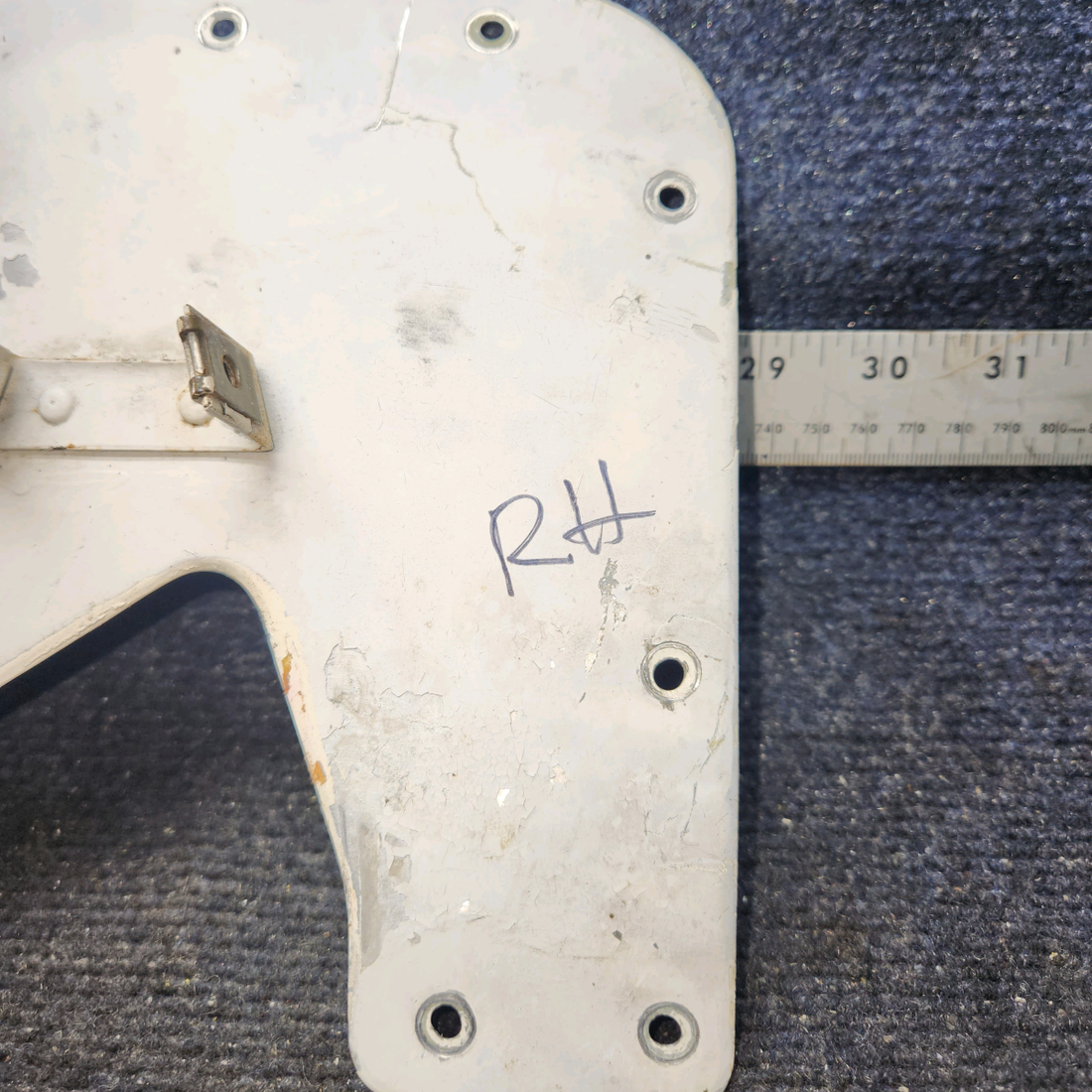 Used aircraft parts for sale, 65688-001 PIPER PA28-140 Main Landing Gear Plate Assy - RH