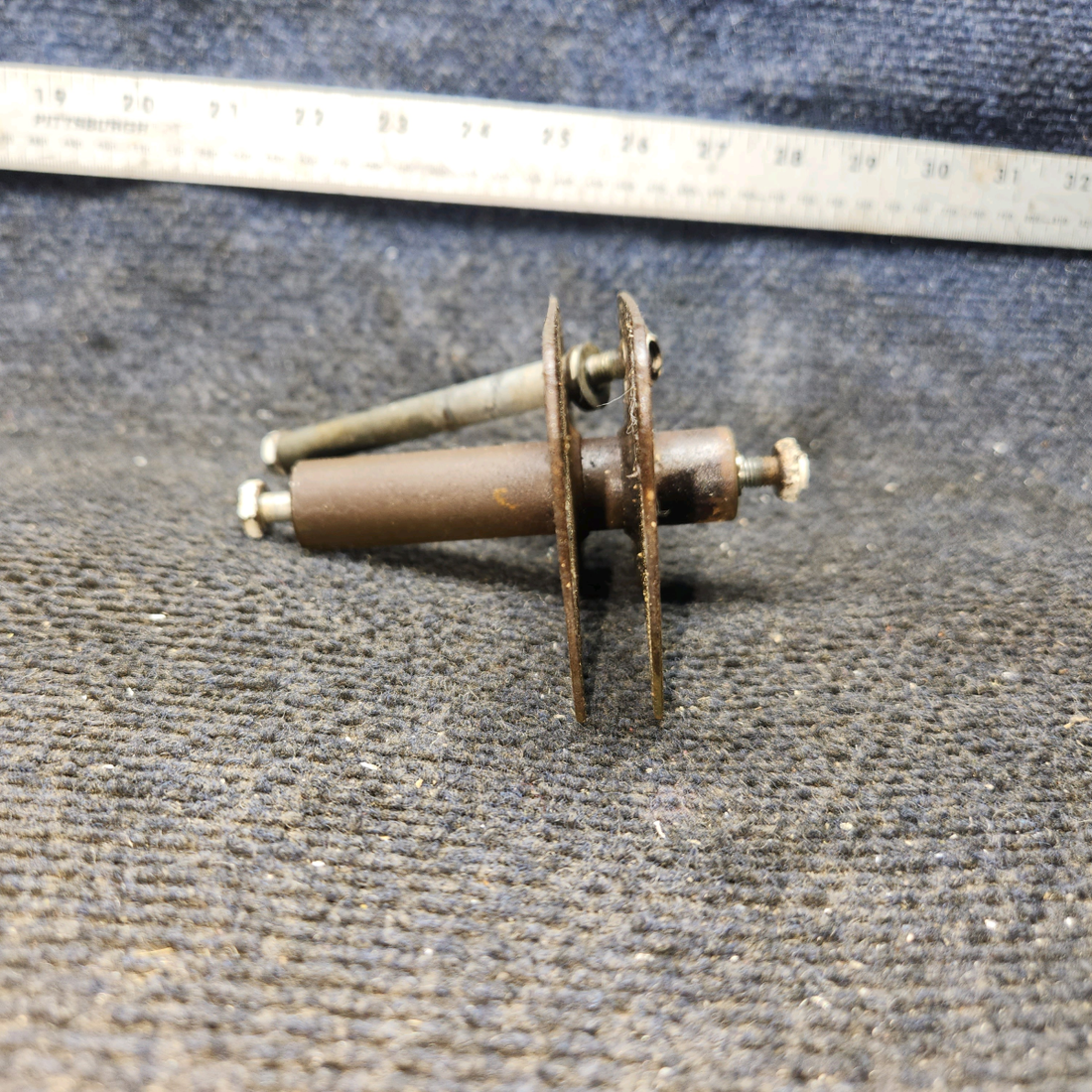 Used aircraft parts for sale, 0523223-1 cessna 150G Aileron Bellcrank Assembly – RH