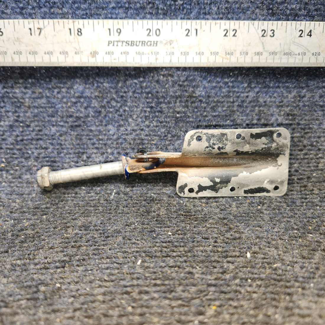 Used aircraft parts for sale, 63050-000 Piper PA28-140 Cabin Door Top Hinge