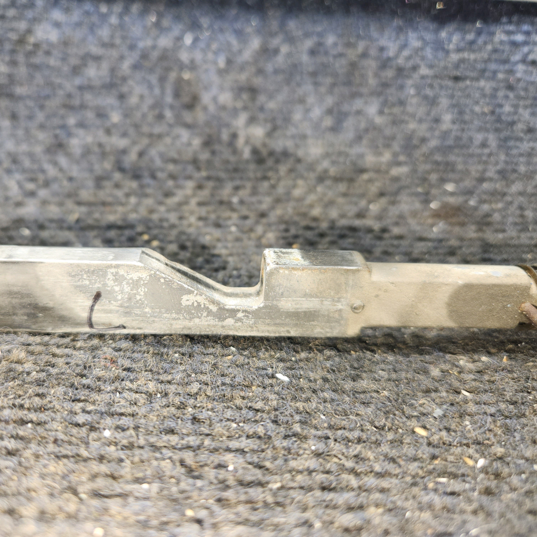 Used aircraft parts for sale, 0511260-1 cessna 150G Door Latch Bolt – LH