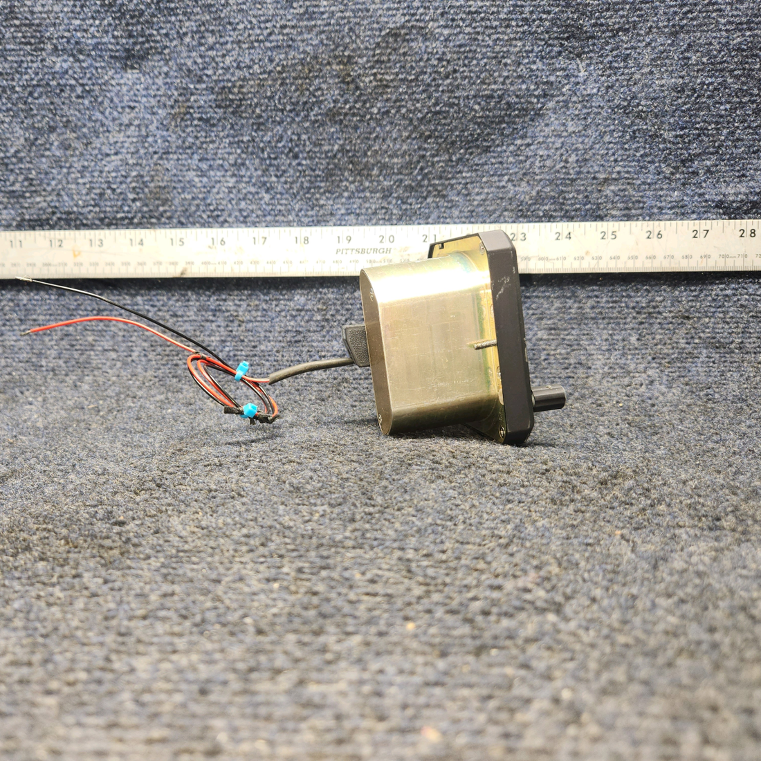 Used aircraft parts for sale, 306171-00 Sandia Aerospace SAI340 PIPER PA-24-250 Quattro Four In One Display Indicator (11-32V)