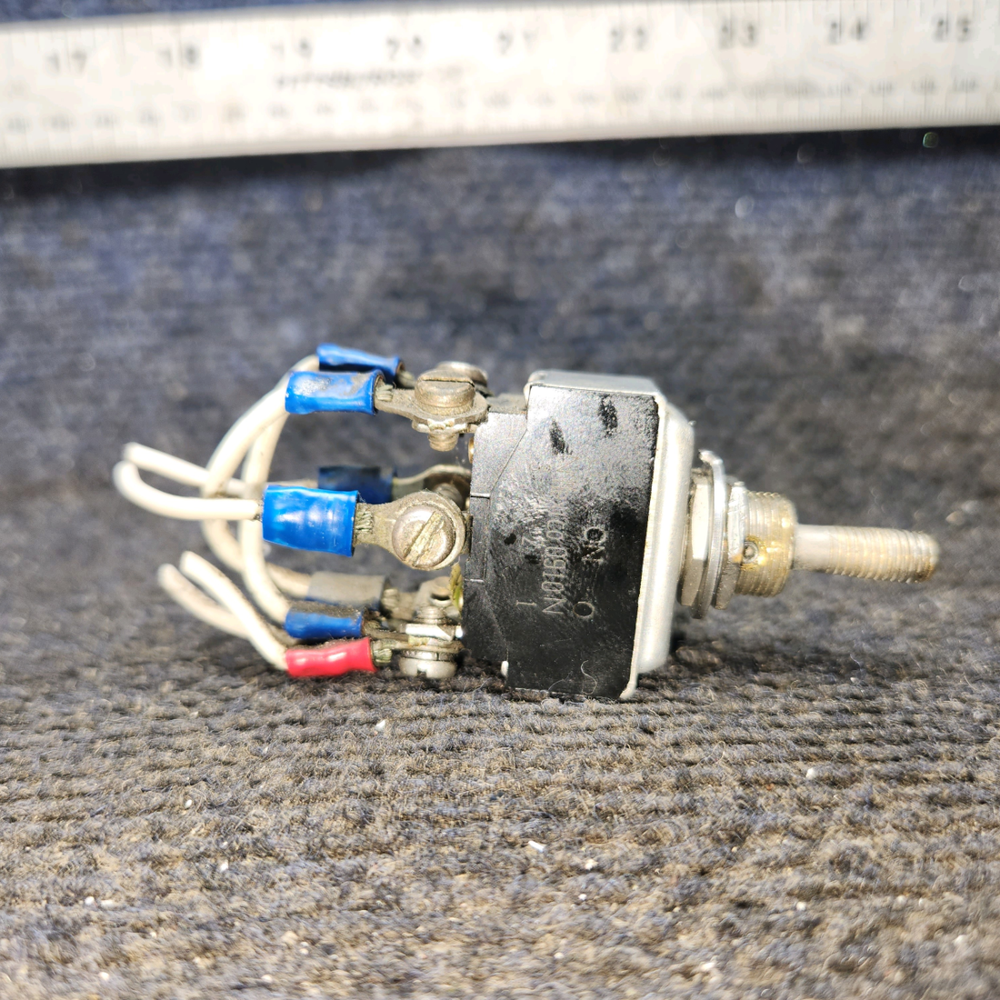 Used aircraft parts for sale, MS25201-6 cessna 150G Three-Position Reset Switch