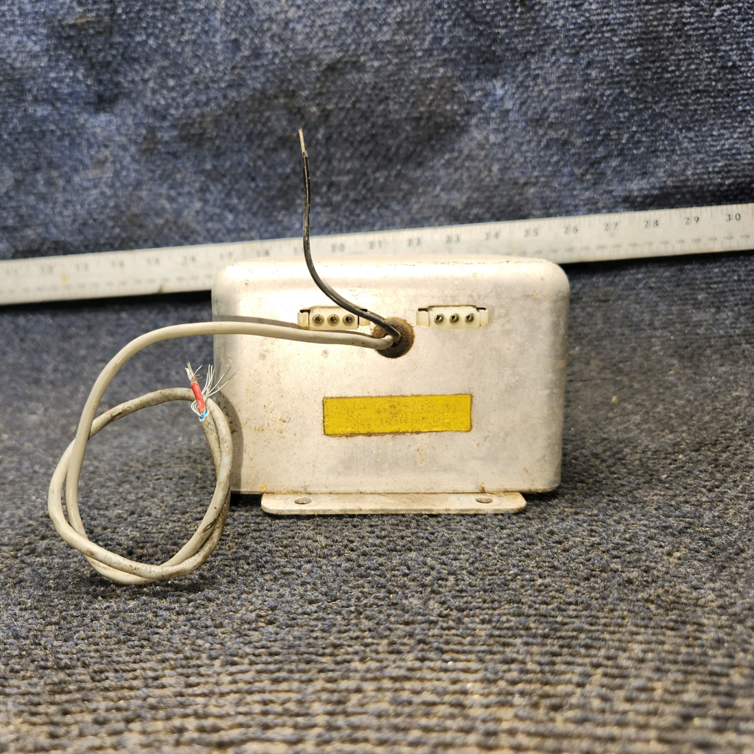 Used aircraft parts for sale, A413,T2-14 Whelen A413 Strobe Light Power Supply (14V)