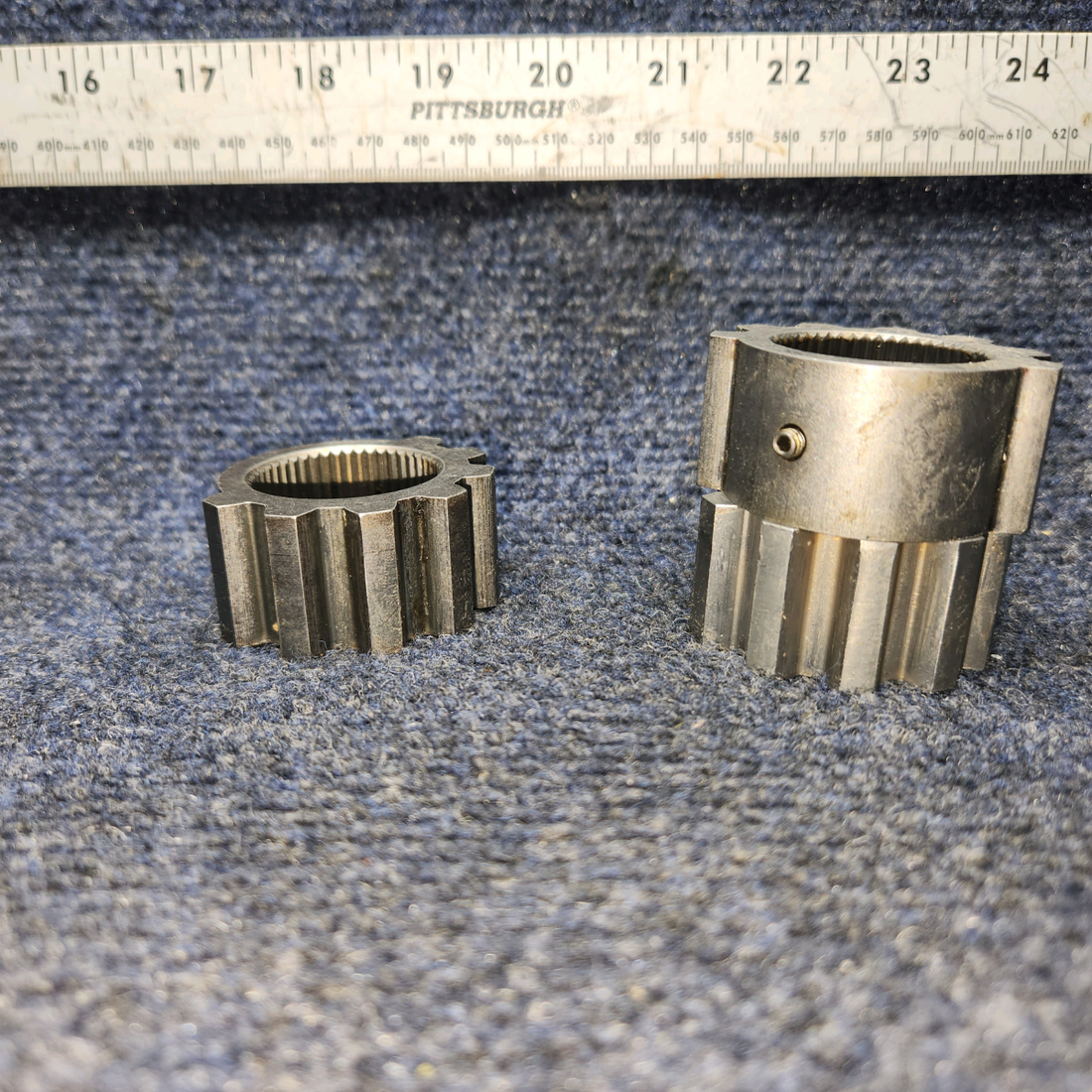 Used aircraft parts for sale, 9882002-2 Cessna 172RG Selector Gear - Price per Each