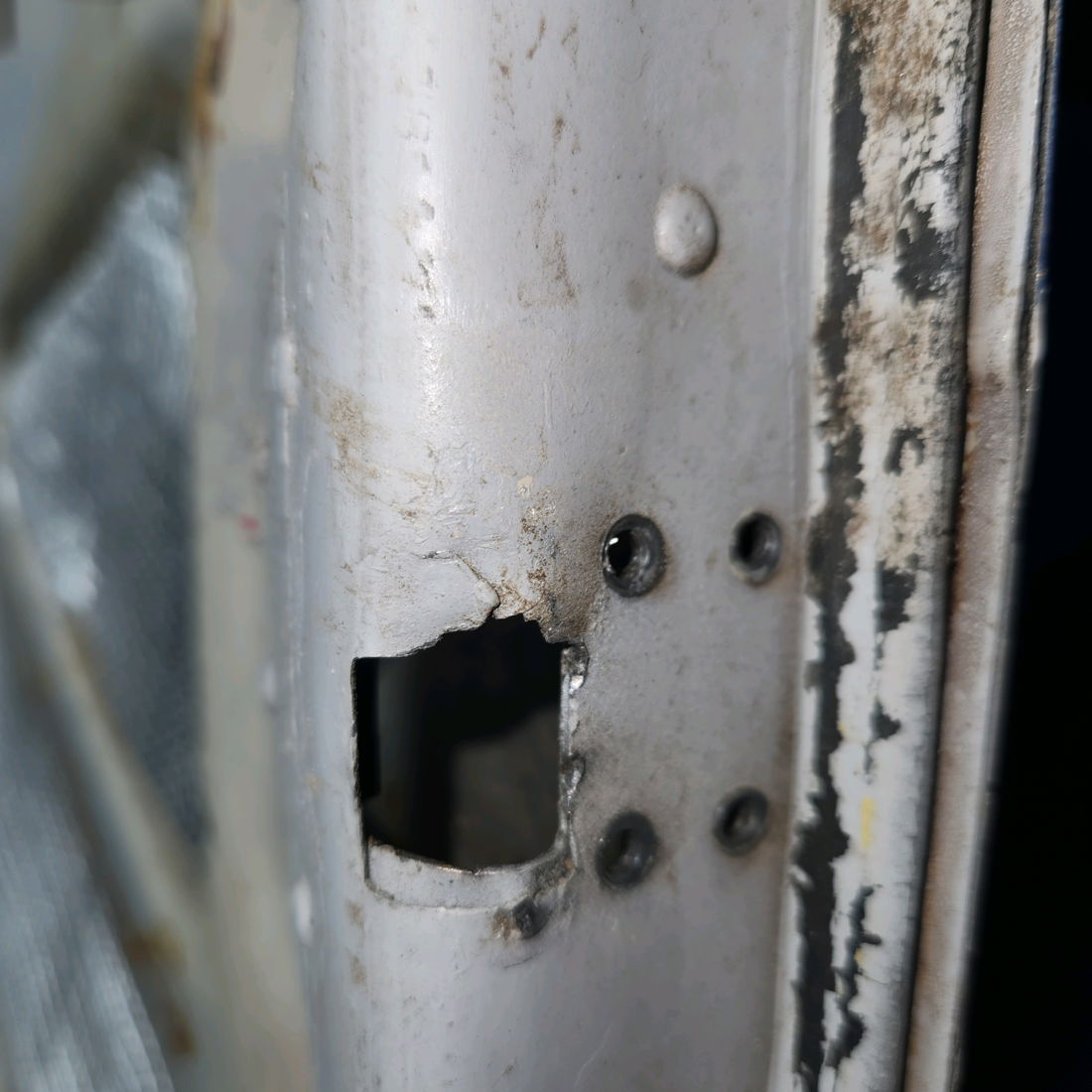 Used aircraft parts for sale, 0710620-207, C711051-7, S1483-2 Cessna 182G Cabin Door Structure with Window LH